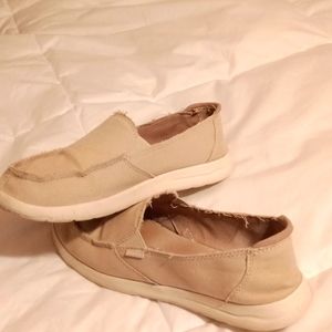 Sanuk Donna Tan Size 8.5, Good condition